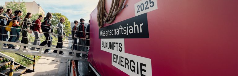 Science ship “MS Wissenschaft” stops in Saarland – on board: future technology from Saarland developed at INM