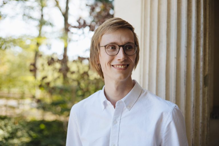 Jun.-Prof. Viktor Zaverkin leitet neue INM-Forschungsgruppe&hellip;